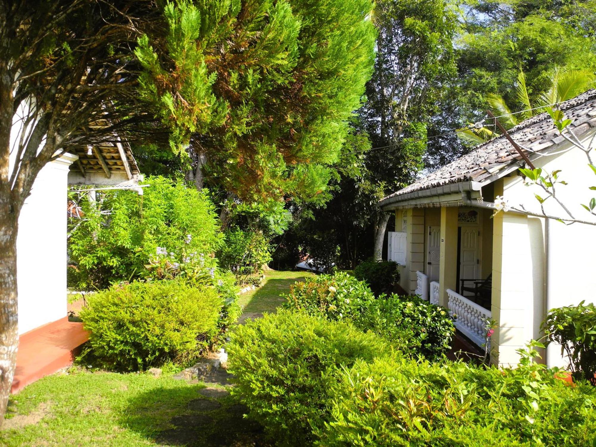 Top Of The Hill Guesthouse Weligama Luaran gambar