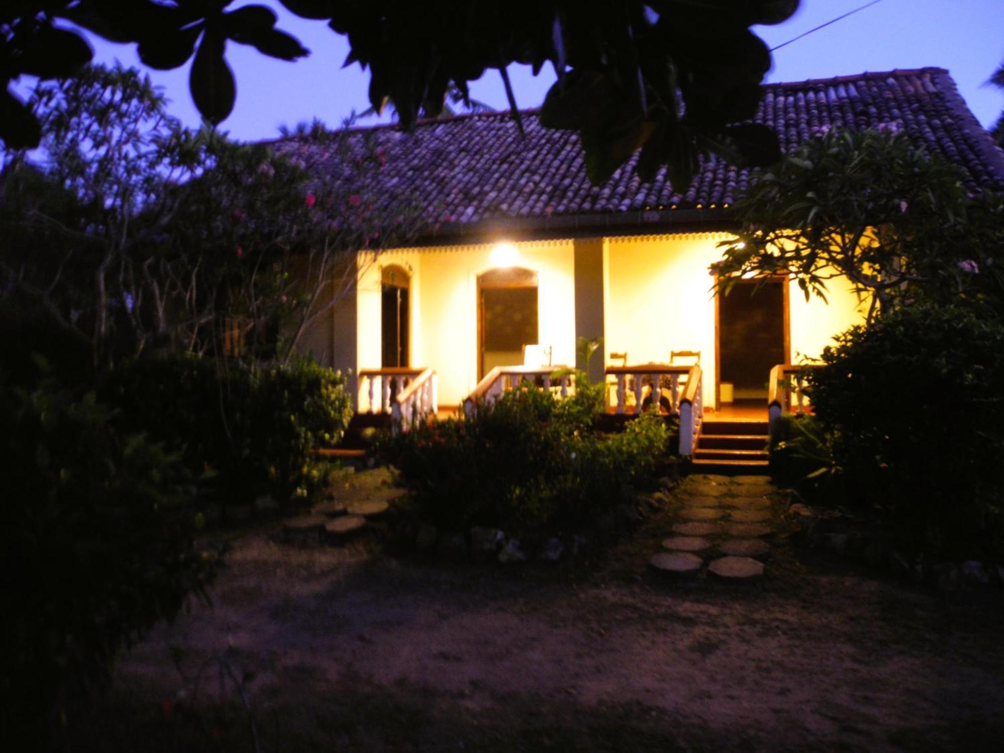 Top Of The Hill Guesthouse Weligama Luaran gambar