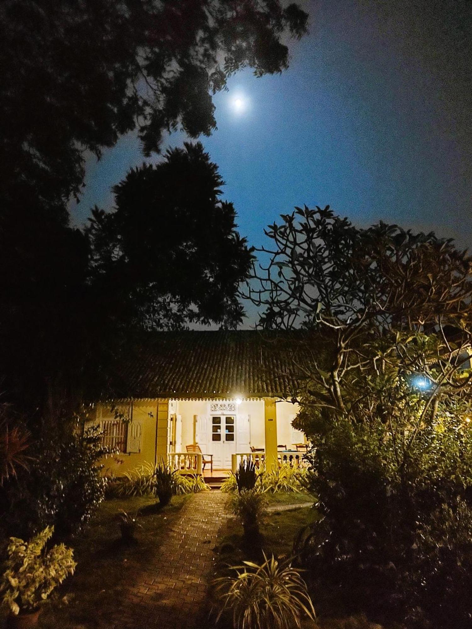 Top Of The Hill Guesthouse Weligama Bilik gambar