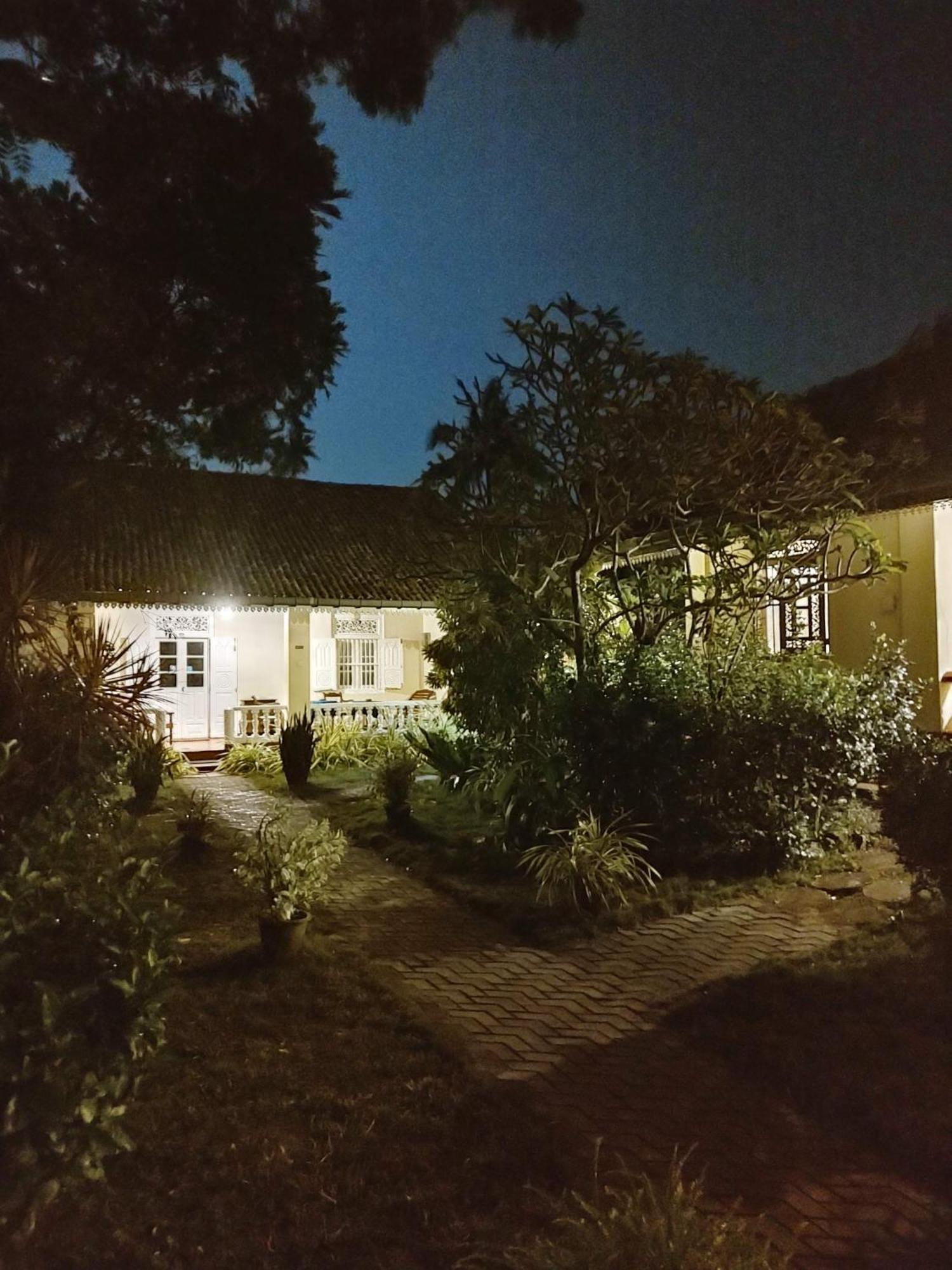 Top Of The Hill Guesthouse Weligama Luaran gambar